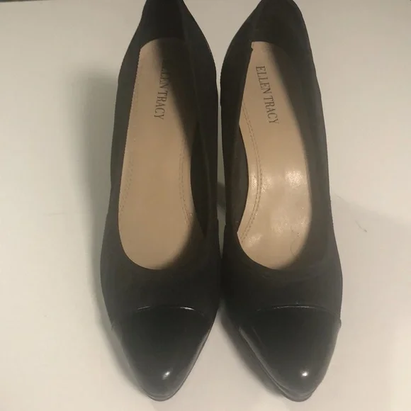 Black 4 inch heels in tip top shape. - Picture 2 of 6